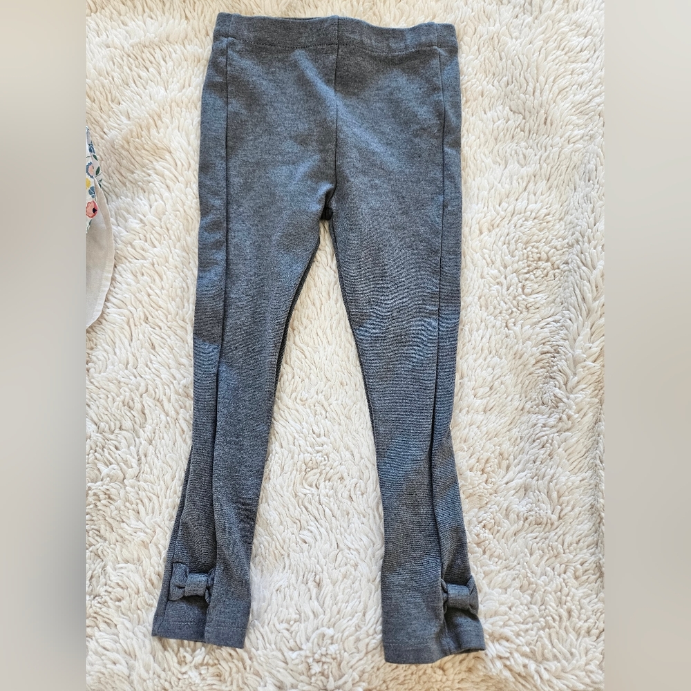 Kate Spade girls gray leggings in size 4